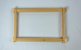 Premium siuvinėjimo rėmelis 30×40 cm – tvirtas ir patogus