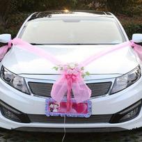 Dirbtinių gėlių vestuvinio automobilio rinkinys Vestuvių dekoracija Gėlių automobilio traukiamos gėlės (išskyrus valstybinio numerio dangtelį) rožinė