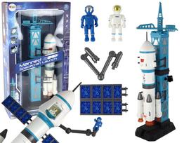 Žaislinė kosmoso raketa su paleidimo bokštu ir astronautais, 15 dalių