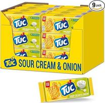 TUC Sour Cream & Onion 9 x 100 g, smulkiai sūdyti grietinės ir svogūnų skonio kąsneliai