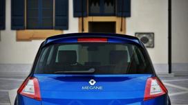 Maxton Design SPOILER CAP RENAULT MEGANE II RS R26 RE-ME-2-RS-CAP1G