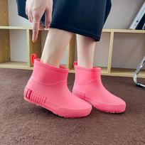 Žieminės moteriškos šiltos lietaus batai Guminiai batai Moteriškos pašildytos kaliošai su kailiu Ankle Rainboots Vandeniui atsparūs sodo vandens batai Avalynė 36 rožinė raudona spalva