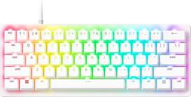 "Razer Huntsman V3 Pro Mini" - analoginė optinė el. sporto klaviatūra 60 % formato - "Snap Tap" ir "Rapid Trigger" (skaitmeniniai valdymo klavišai, "Doubleshot PBT" klavišų dangteliai), JAV išdėstymas | Balta