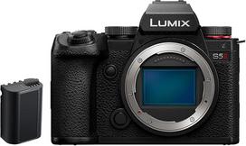 "Panasonic" LUMIX DC-S5 II veidrodinis viso kadro fotoaparatas 4K 60p ir 6K 30p, atlenkiamas ekranas, "WiFi", hibridinis fazinis AF su 779 matavimo laukais, "Active is", tik korpusas su keičiama baterija DMW-BLK22, juodas