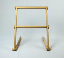 Reguliuojamas siuvinėjimo stovas 30×60 cm – stabilus pagrindas rankdarbiams