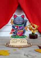 Siuvinėjimo komplektas kryželiu „Juodas Maneki-neko“ — laimės katinas