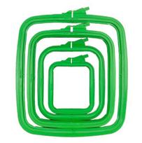 Nurge stačiakampis plastikinis siuvinėjimo lankelis 9,5×11 cm, žalias