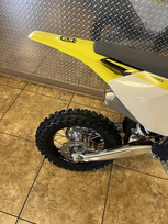 HUSQVARNA plastikinis purvo apsauginis gaubtas TC 85 '23-'24 geltonas