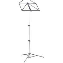Stagg MUS-A3 BK stovas natoms