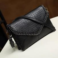 Crocodile pattern trendy women's bag, embossed chain bag, fashionable shoulder crossbody small bag, simple and versatile soft leather envelope bag juoda