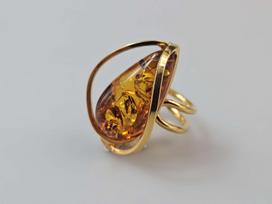 Gintarinis žiedas Amber ring didelis žiedas su gintaru ir auksu