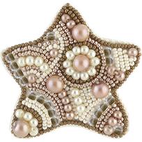 Karoliukų siuvinėjimo rinkinys brošei „Meduolis“ – Preciosa & Crystal Art (Charivna Mit)