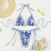 Vintažinis Mėlynas Gėlių Rašto Maudymosi Kostiumas Kaklą Surišamas Trikampis 3 Dalių Bikini Komplektas Užmetamas Seksualus Maudymosi Kostiumas Moterims 2025 Bikinis De Muejr S