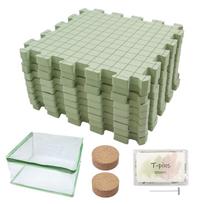 9 vnt. 32x32 cm putplasčio mezgimo blokavimo kilimėlių rinkinys su 100 vnt. 38 mm T formos kaiščių ir mediniu adatos laikikliu seneliuko kvadratų mezgimui žalia