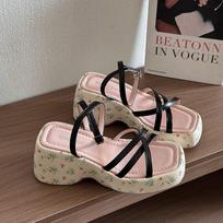 Fashion Hot Selling 2025 Summer Women Floral Platform Wedges Heel Female Sandals Fashion Narrow Band Ladies Elegant Gladiator Sandalias 35 juoda