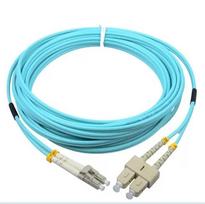 Optinis jungiamasis laidas LC/UPC–SC/UPC (SM, duplex, 3mm, G657A1, 9/125µ, OS1/OS2, LSZH, 2m)
