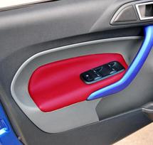 Ford Fiesta (09-14) Odinė durų panelės ir porankio apdaila interjero atnaujinimui red