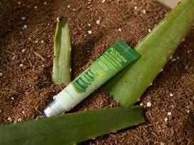 Farmstay Aloe Vera Soothing Rolling Eye Serum, 25ml