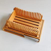 Bambukinė duonos pjaustymo ir kapojimo lenta su skrudintos duonos pjaustytuvu Bread Slicer 35x22.5x5(15.5)cm