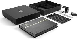 Leuchtturm 370111 Filatelijos dovanų rinkinys iš 5 dalių su A5 formato kišenine knyga, lupa, siūlų skaitikliu, pincetu, dantų raktu pašto ženklams