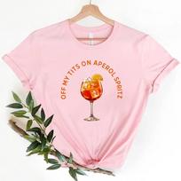 Nuo manęs ant Aperol Spritz marškinėlio linksmas kokteilio grafinis marškinėlis unikali laisvalaikio vasaros gėrimo dovana kokteilių entuziastams marškinėlio viršus S