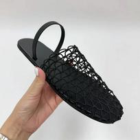 Fashion Novelty Mesh Flat Sandals Women Designer Weaving Hollow Breathable Mules Slippers Summer Light Comfort Slingbacks Slide Sandals 40 juoda