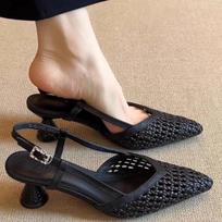 Fashion French Square-toed Woven High-heeled Sandals 2025 Summer Shoes Skeletonized Fashionable Leather Fabric Mid-heel Women Sandals 35 juoda