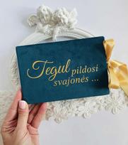 Švelniu aksomo audiniu trauktas VOKAS pinigams dovanoti