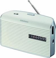 "Grundig Music 60X W" itin imlus radijas, FM, 2 bangų diapazonai, galima rinktis iš daugybės siųstuvų, kokybiškas garsiakalbis, garso valdymas individualiam garso nustatymui, automatinis garsumo reguliavimas, balta/pilka spalva