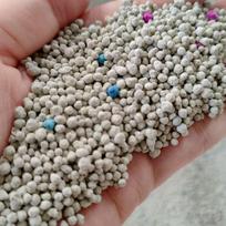 Specialus bentonitinis kraikas katėms, 10 kg (20 svarų)