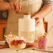 „Pasidaryk pats“ namų apyvokos rankomis valdomas nuskustas ledo pieno kokteilis Smoothie virimo aparatas Virtuvinis rankinis ledo laužtuvas „Mein Mein Ice Shaved Ice“ balta