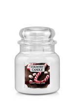Country Candle Candy Cane Lane vidutinė 2 dagčių kvapni žvakė (453 g)