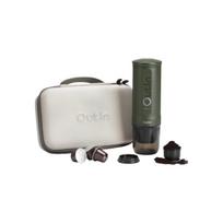 OutIn Nano Traveler Espresso Forest Green nešiojamas kavos aparatas su dėklu