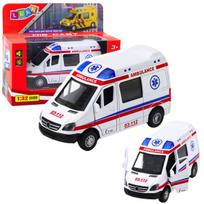 Baltas greitosios pagalbos automobilis