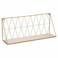 Aukso spalvos vielinė sieninė lentyna Pagaminta iš aukso spalvos lakuoto metalo, medžio imitacijos MDF pagrindo, funkcionalus ir stilingas interjero priedas., Aukso spalvos vielinė sieninė lentyna Pagaminta iš aukso spalvos lakuoto metalo, medžio imitacijos MDF pagrindo, funkcionalus ir stilingas interjero priedas.