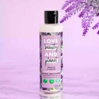 Love Beauty & Planet Šampūnas su argano aliejumi ir levandomis sausiems ir besišiaušiantiems plaukams 400 ml balta
