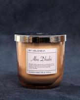 By Velcheva ABU DHABI aromatinė žvakė – Limited Edition