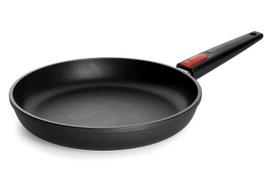 Pusiau gili liejinio keptuvė WOLL Nowo Titanium Induction 1528IL