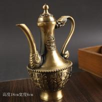 Žalvarinis Longfeng Chengxiang vyno grafinas varinis rankdarbių ornamentas gryno vario Baifu restorano vyno grafinas banketo namų retro varinis indas