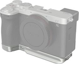 SMALLRIG "Sony A7C II/A7CR" apatinė tvirtinimo plokštė (sidabrinė) su integruota greitojo atlaisvinimo plokštele, skirta "Arca", QD moteriška, lizdas diržui, 1/4"-20 ir 3/8"-16 sriegio skylės - 4439