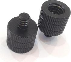 2 x 1/4" vyriškos ir 3/8" moteriškos lyties fotoaparato trikojo nykščio varžtai Jungiklio adapteris Mikrofono rokerio rankos laikiklis Magiška rankinė veržlė Blykstės šviesos lempos jungtis arba fotografijos filmų priedai