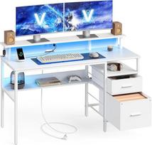 VASAGLE LWD094W01 Kompiuterio stalas su medžiaginiais stalčiais, kompiuterio stalas su monitoriaus stovu, LED apšvietimas, 135 x 55 x 90 cm, integruotos rozetės, 2 USB-A jungtys, skirtas namų biurui, klevo baltos spalvos