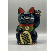 Tokoname Ware Juodas Maneki Neko Kairė Ranka 16cm Pagaminta Japonijoje