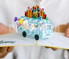 3D iššokantis atvirukas „Party Bus“