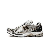 New Balance 1906R Baltas Metalinis Auksas EU 40 juoda