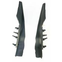 2x „Mazda 3“ 2004–2008 m. BK sedano priekinio stiklo kampo apdailos juostelės, kairė ir dešinė