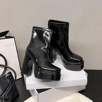 Madingi juodi britiško stiliaus stambūs aukštakulniai batai moterims, ruduo 2025, nauji, šiek tiek didinantys ūgį, universalūs ankle boots 35