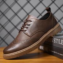 Madingi vyriški brogai Britiški laisvalaikio oficialūs batai Vyriški Džentelmeniški PU odiniai avalynė Pusiau oficialūs vyriški loaferiai Storas padas Šventiniai Zapatos Hombre 39 ruda