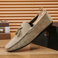 Madingi vyriški mokasinai Suede Moccasins Vasariniai Rudeniniai Kutai Valties Avalynė Vyriškas Prekės ženklas Slip Flats Dizainerio Vyriški Odiniai Laisvalaikio Batai 39