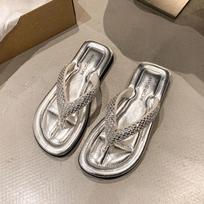 Luxury Summer Women's Flip Flops with Rhinestone Decoration Sandals, Flat Bottomed Lightweight and Comfortable Slippers 35 sidabras